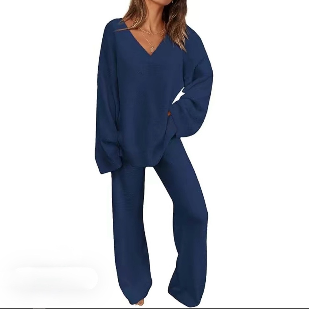 V-Neck Two-Piece Lounge Set in Navy